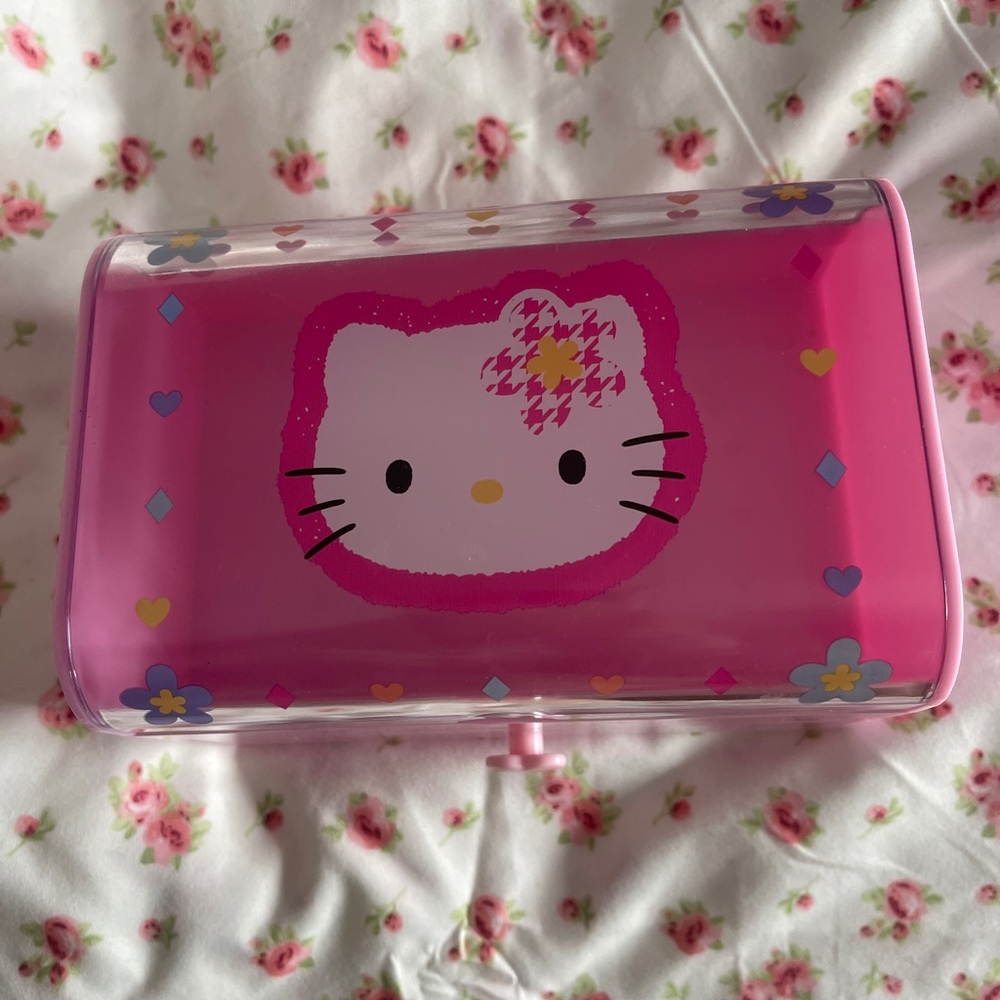 Hello Kitty Houndstooth
Accessory Drawer Box - Picture 4 of 7